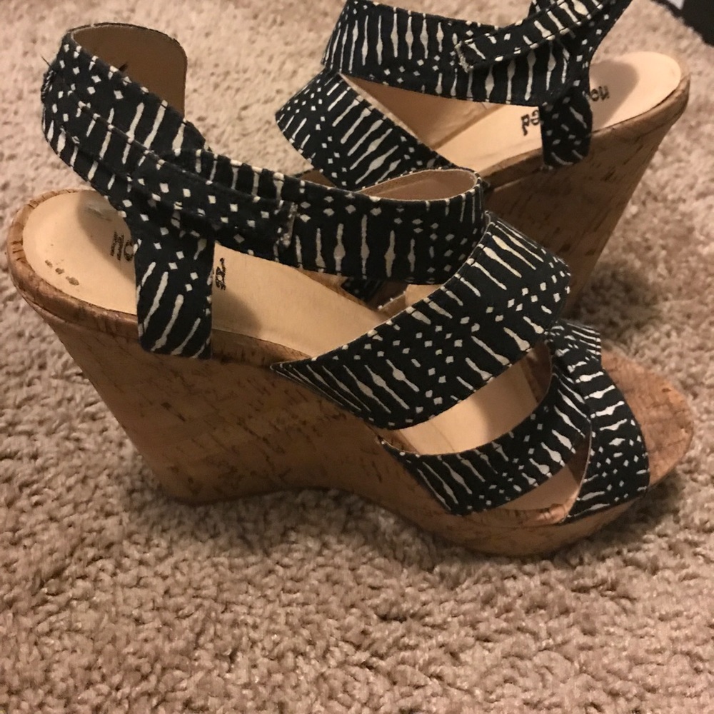 Cuteee Charlotte Russe Wedges!!!