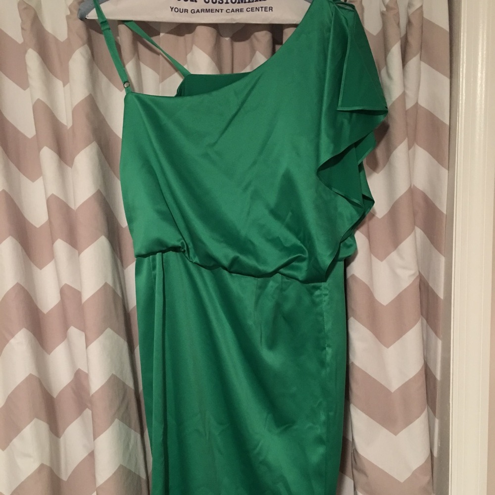 Gorgeous Green jewel toned dress!