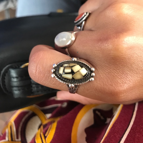 Silver ring - Picture 4 of 4