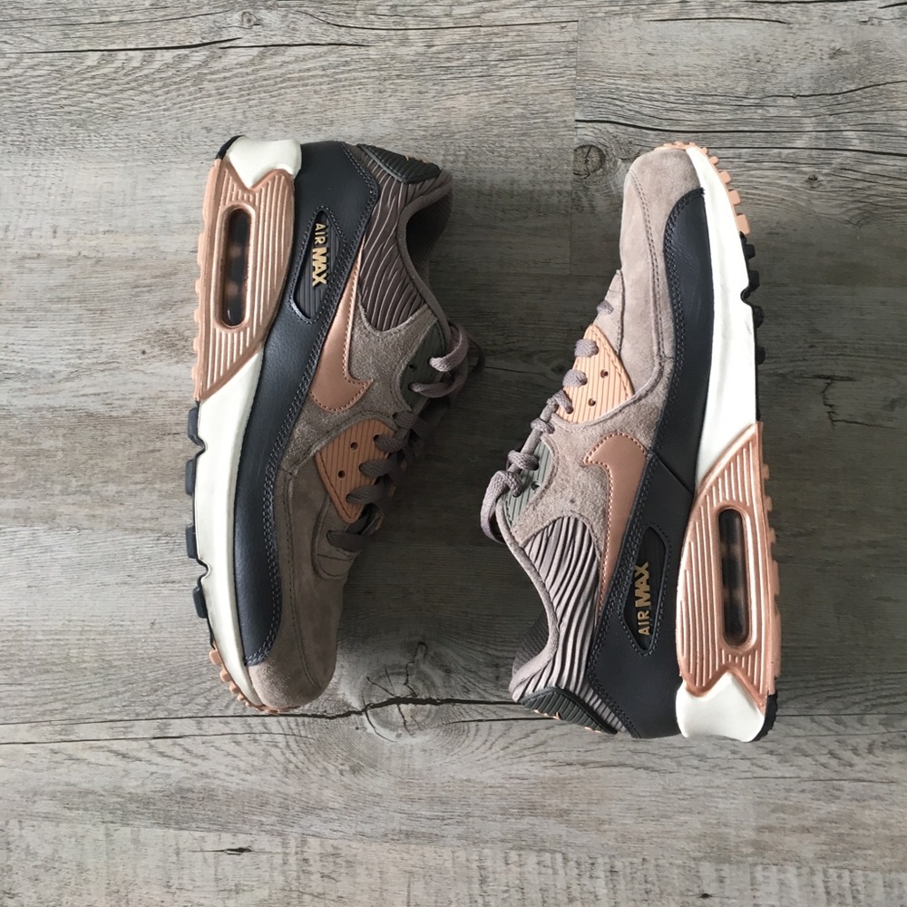 Nike Air Max 90 (Leather)