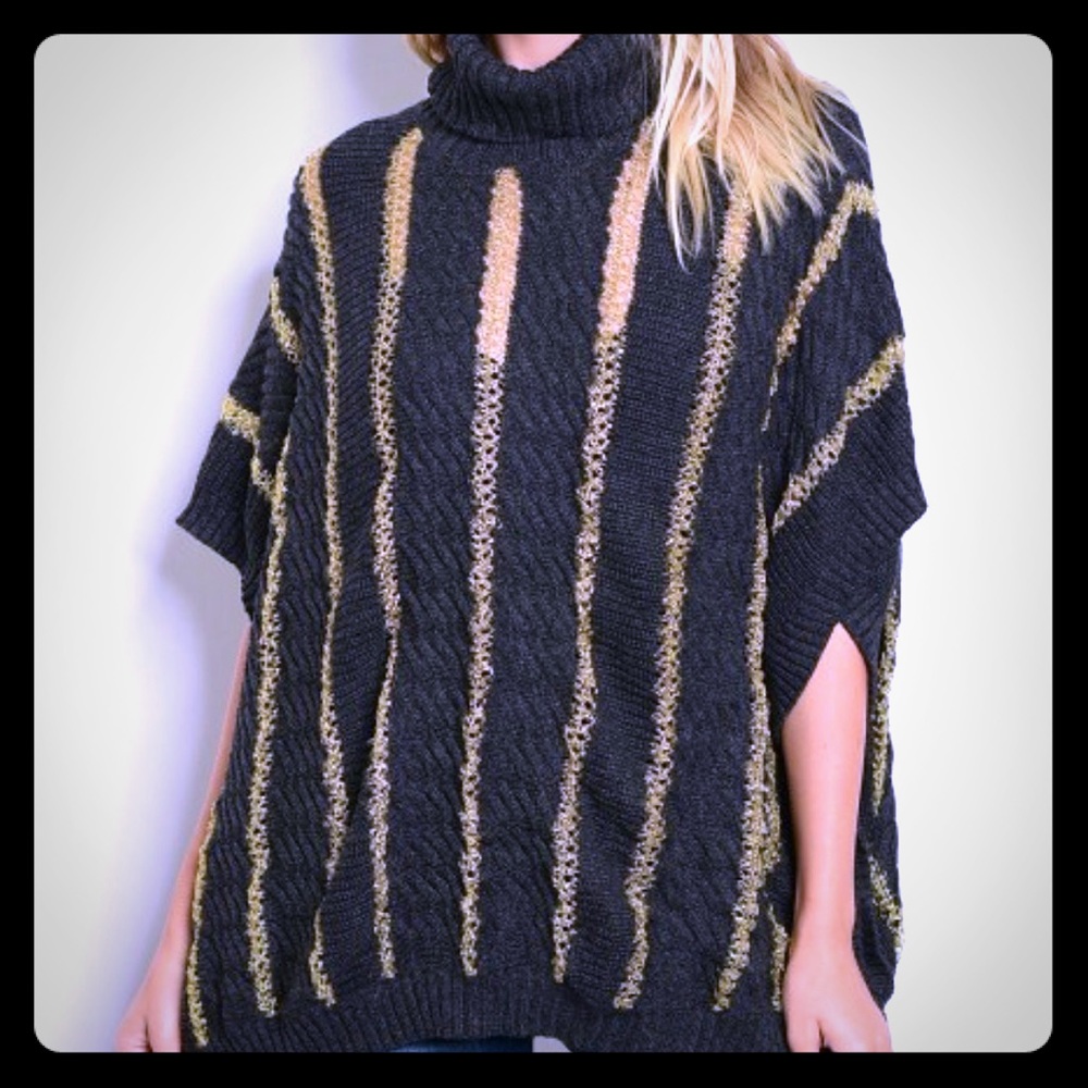 Dolman Short Sleeve Gray And Gold Sweater