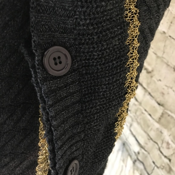 Dolman Short Sleeve Gray And Gold Sweater - Picture 7 of 7