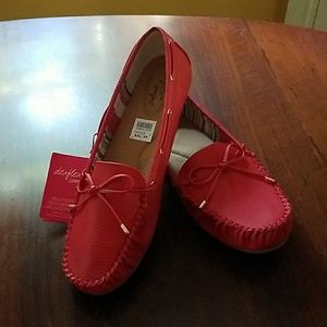 Red moccasins 11W