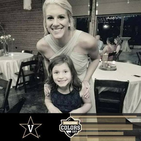 Meet your Posher, Tiffany - Picture 1 of 1