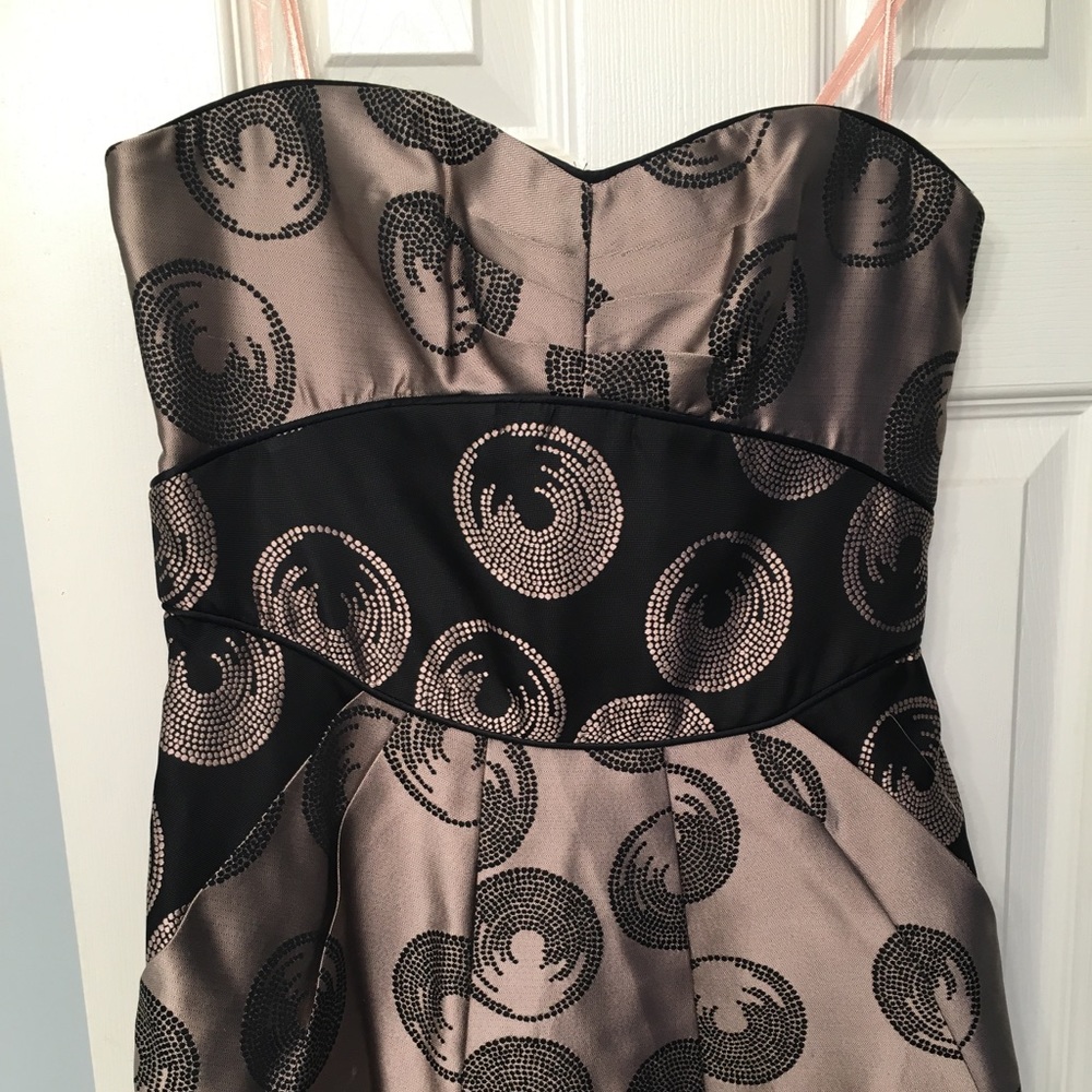 BCBGMAXAZRIA strapless cocktail dress