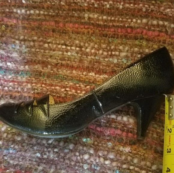 BAIT Patent Leather Retro Peep-Toe Heels - Picture 5 of 5
