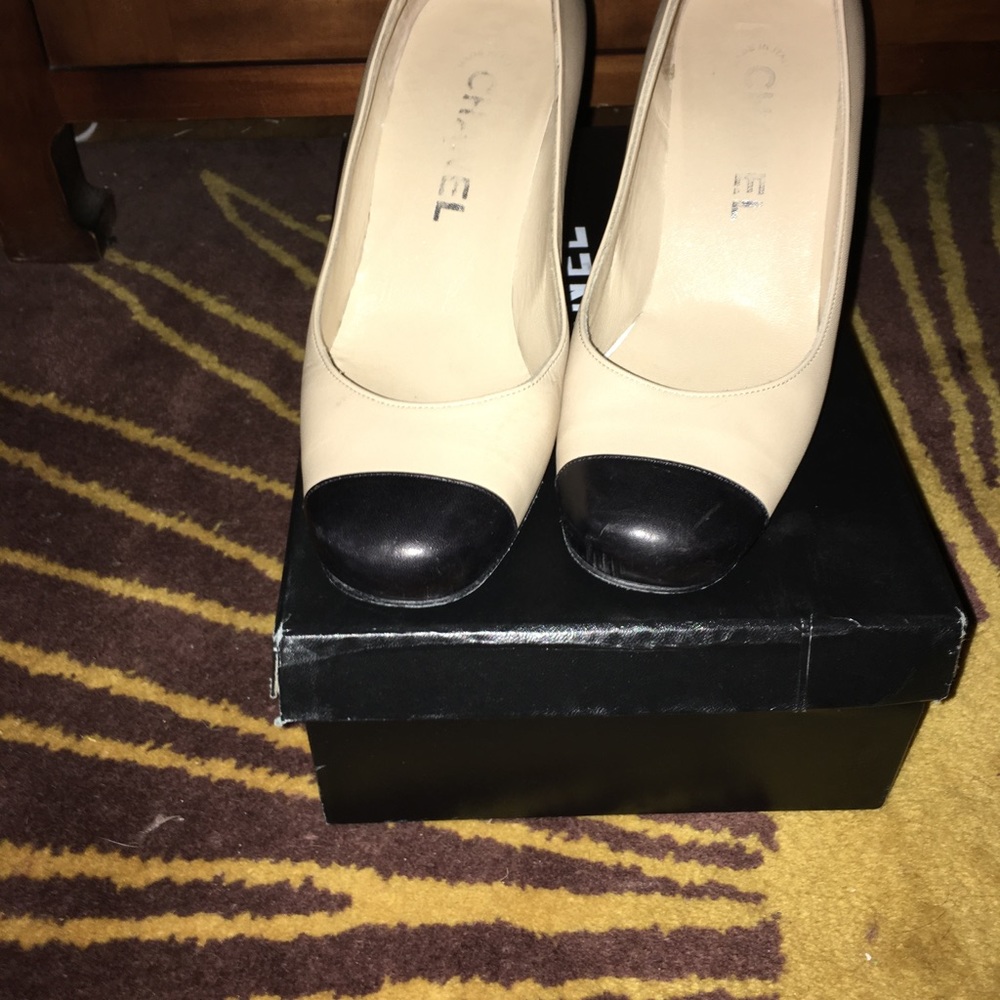 Authentic Chanel Pump
