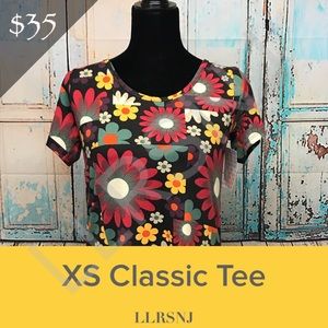 XS LuLaRoe Classic T