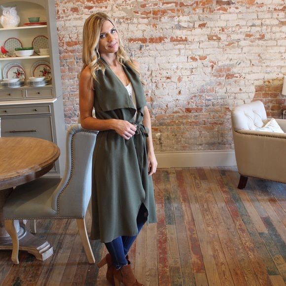 Olive sleeveless waterfall vest with removable tie - Picture 3 of 5