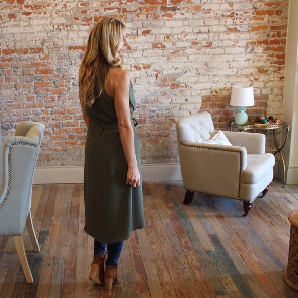 Olive sleeveless waterfall vest with removable tie - Picture 4 of 5