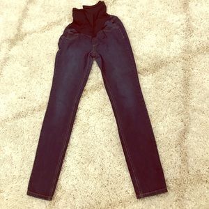 Jessic Simpson maternity jeans (medium)