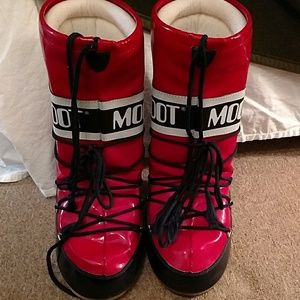 Technica moon boots red and navy