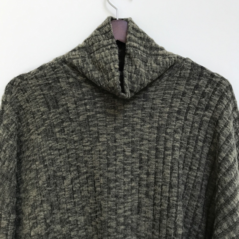 american eagle olive green loose turtleneck top