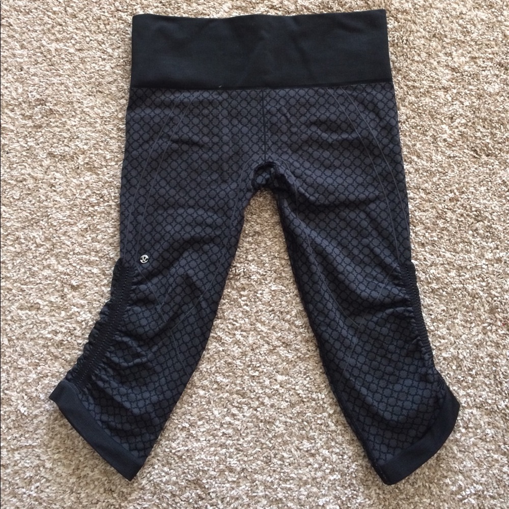 Lululemon crops