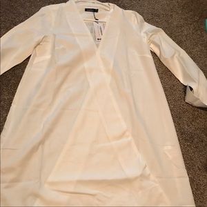 Boohoo White Wrap Dress Size 4 or small. NWT!