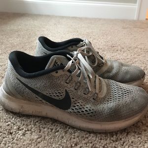 Nike Free RN Shoes