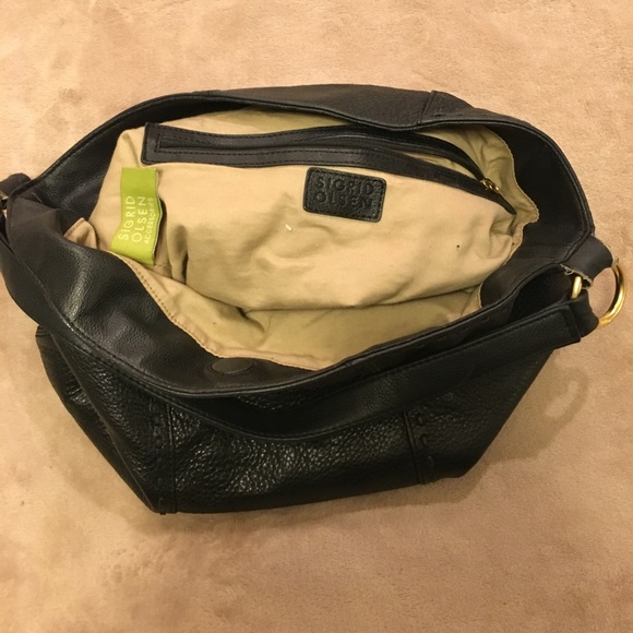 Authentic Sigrid Olsen 100% Black leather handbag - Picture 3 of 5