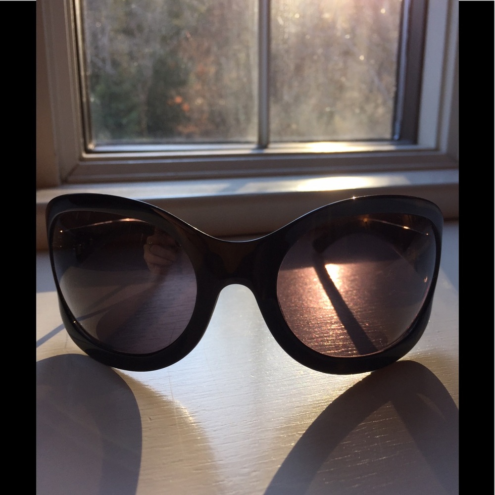 Gucci wrap sunnies sunglasses