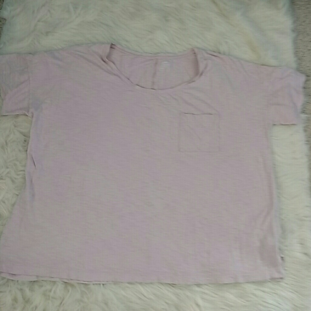 EUC OLD NAVY FEMININE ROOMY PALE PINK T-SHIRT