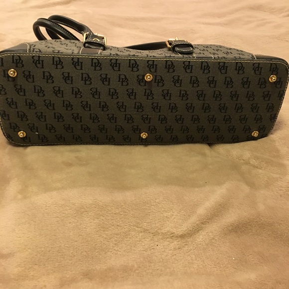 💯Authentic Dooney & Burke black Domed Satchel - Picture 4 of 5