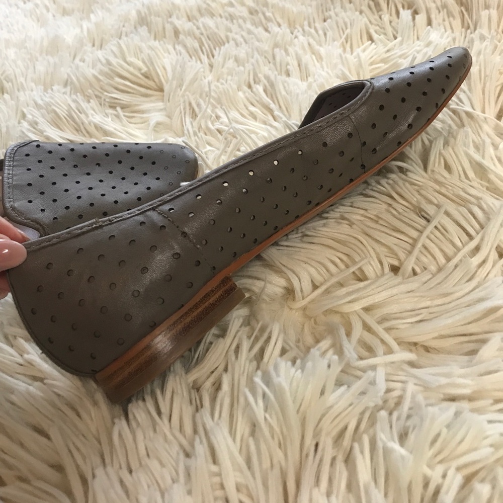 Vince Camuto Gray Flats - size 9