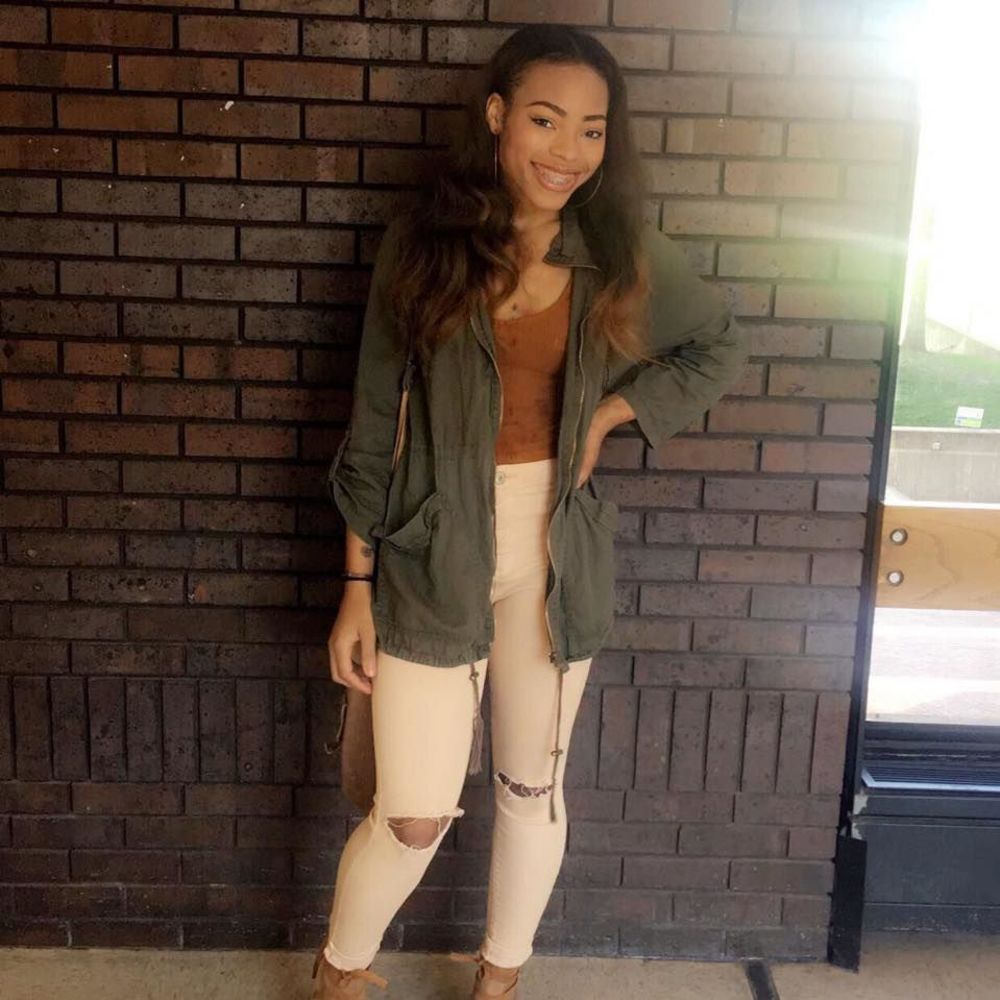 Meet your Posher, Taniya