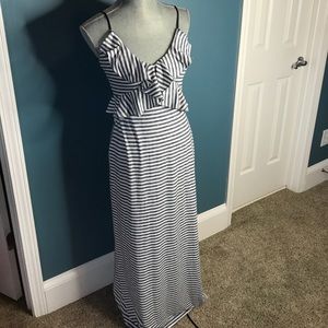 Brand New Ruffled Max Studio Maxi Dress - small