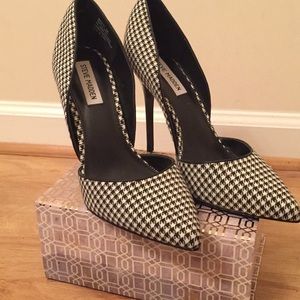 Size 10 Steve Madden shoes