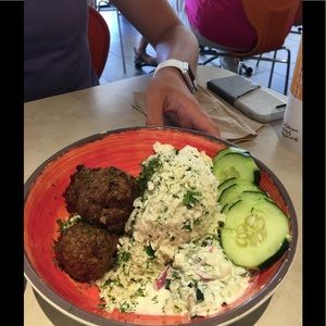 Meet your Posher, Brooke