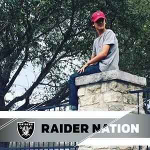 Meet your Posher, Ethan