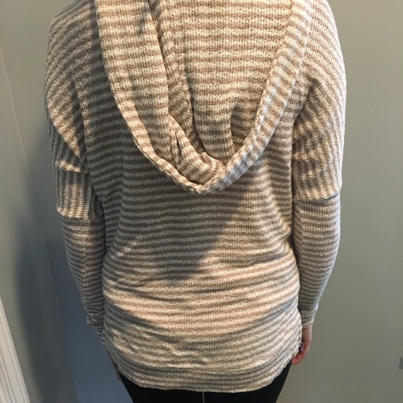 Pullover - Picture 3 of 4