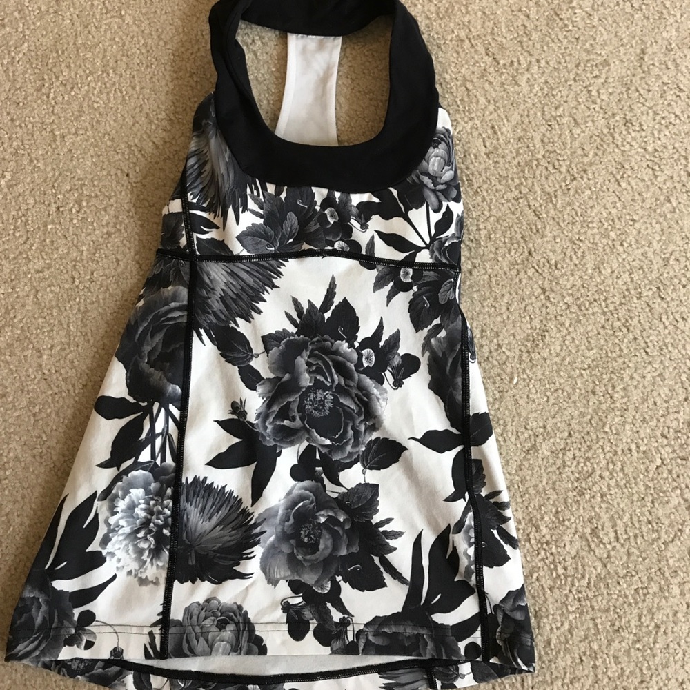 Lulu lemon adorable workout top shelf bra