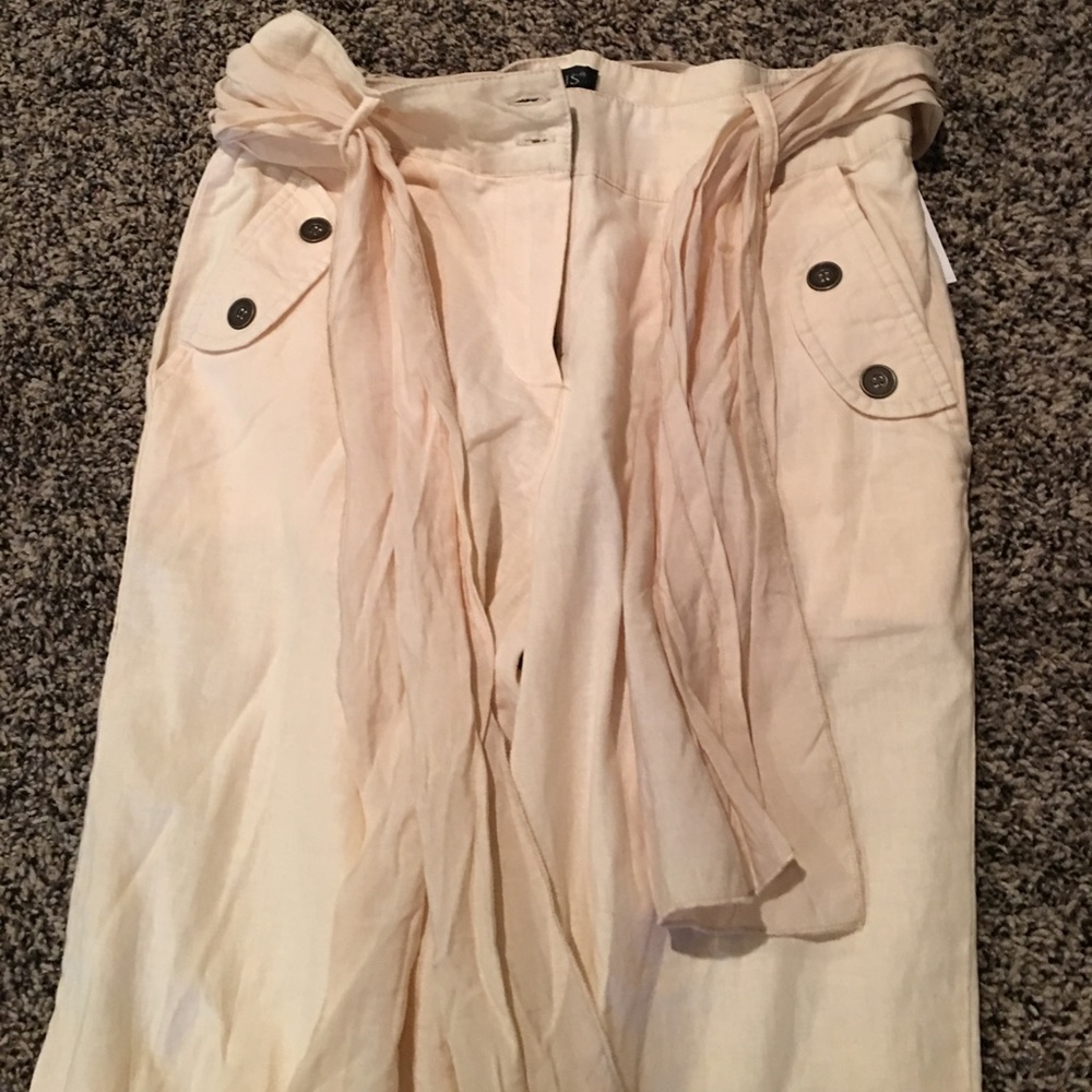 Venus size 6 casual pants