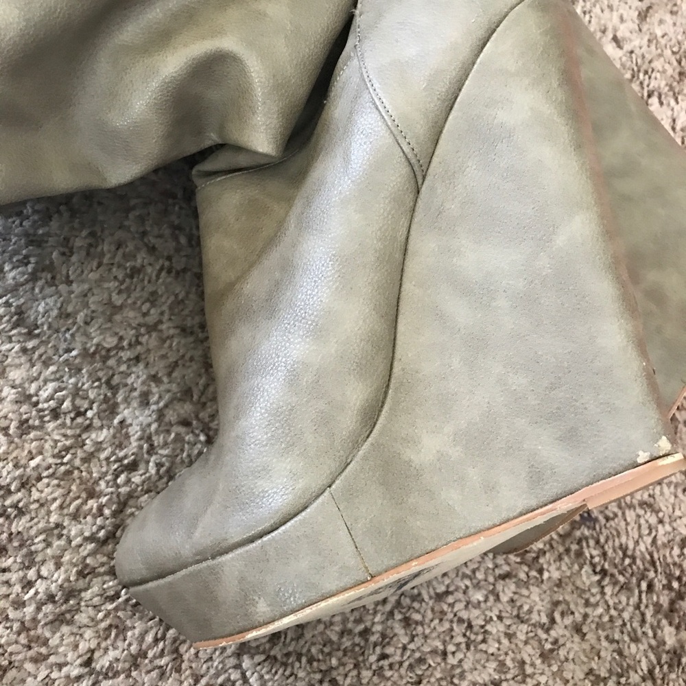Victoria's Secret Catalog knee high boots - Picture 4 of 8
