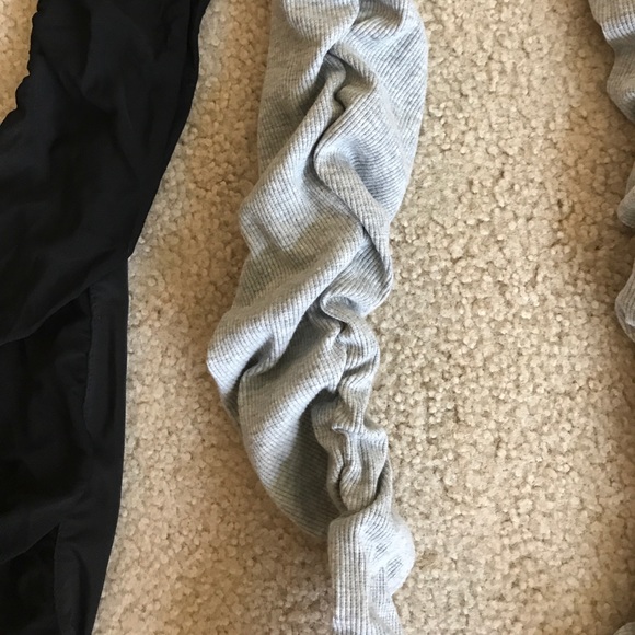 2 pairs of leggings rouching on the sides - Picture 3 of 4