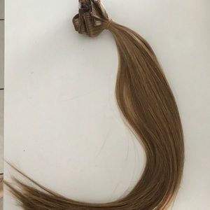 Never worn 18 inch clip in hair extensions caramel