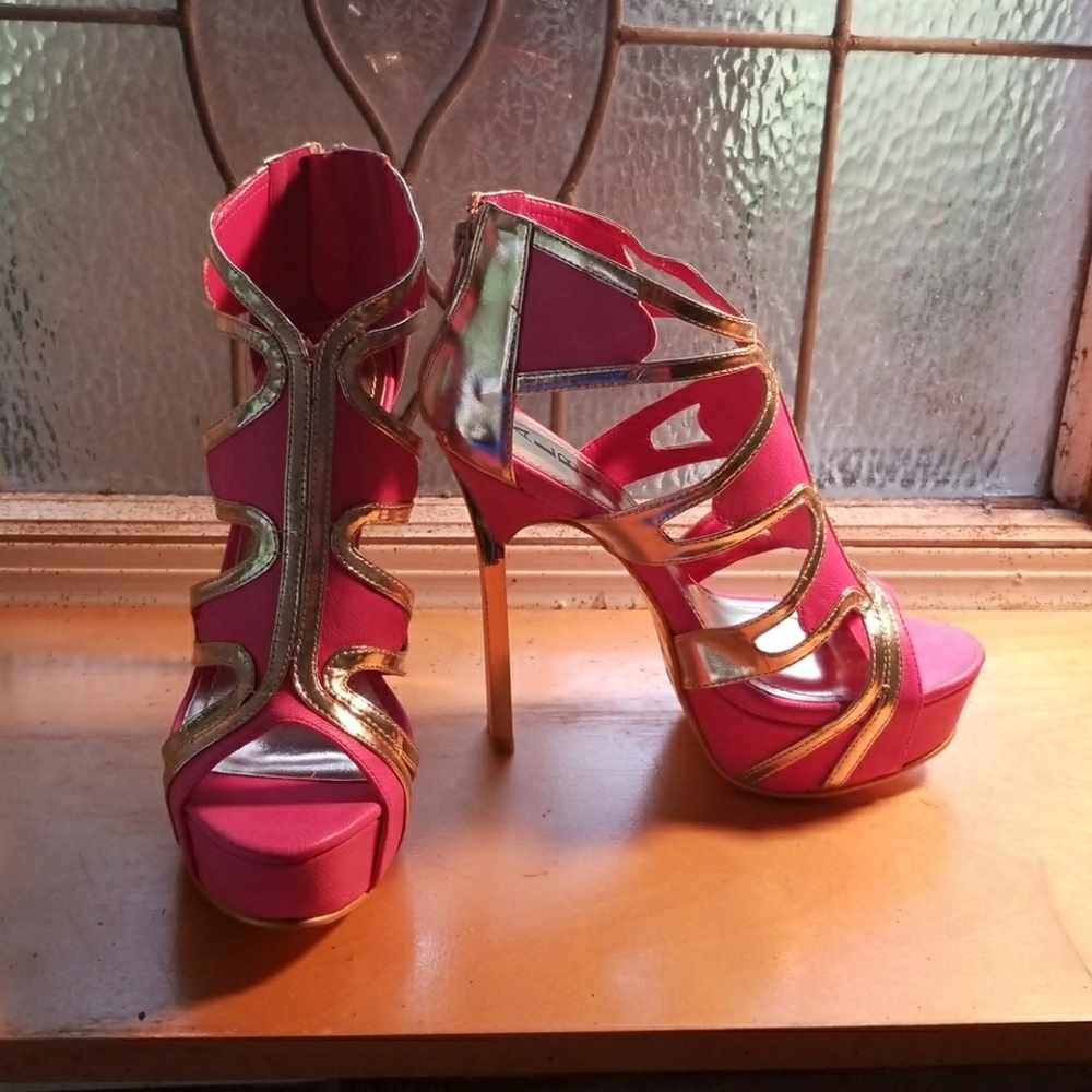 Pink & Gold 6" platform