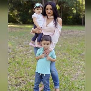 Meet your Posher, Yaneth