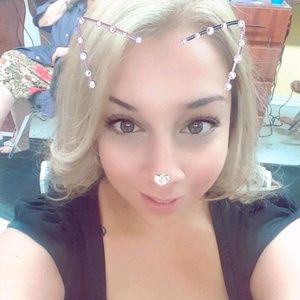 Meet your Posher, Vanessa