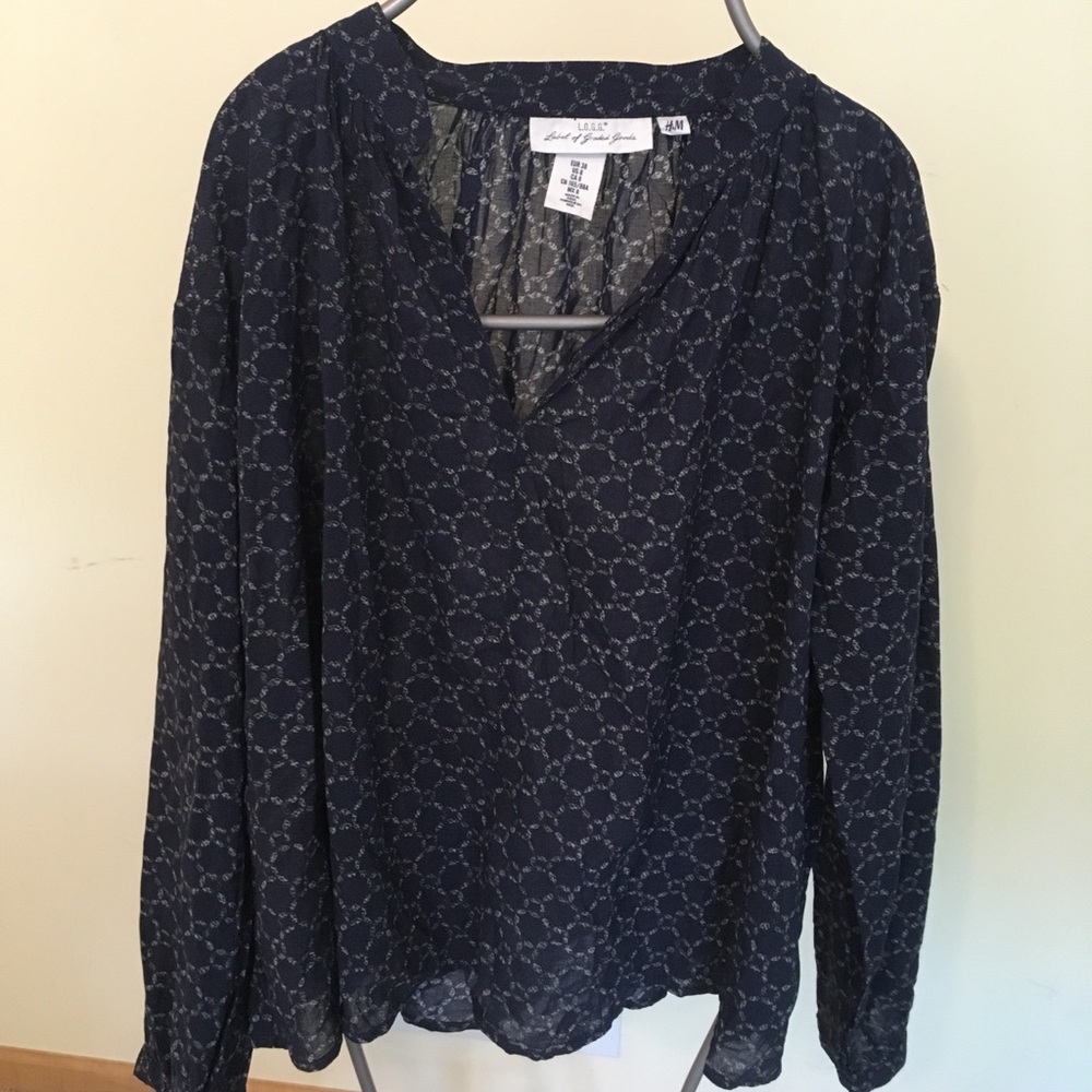 H & M size 8 light weight blouse