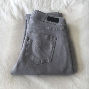 Light grey Levi's - legging style - size 26