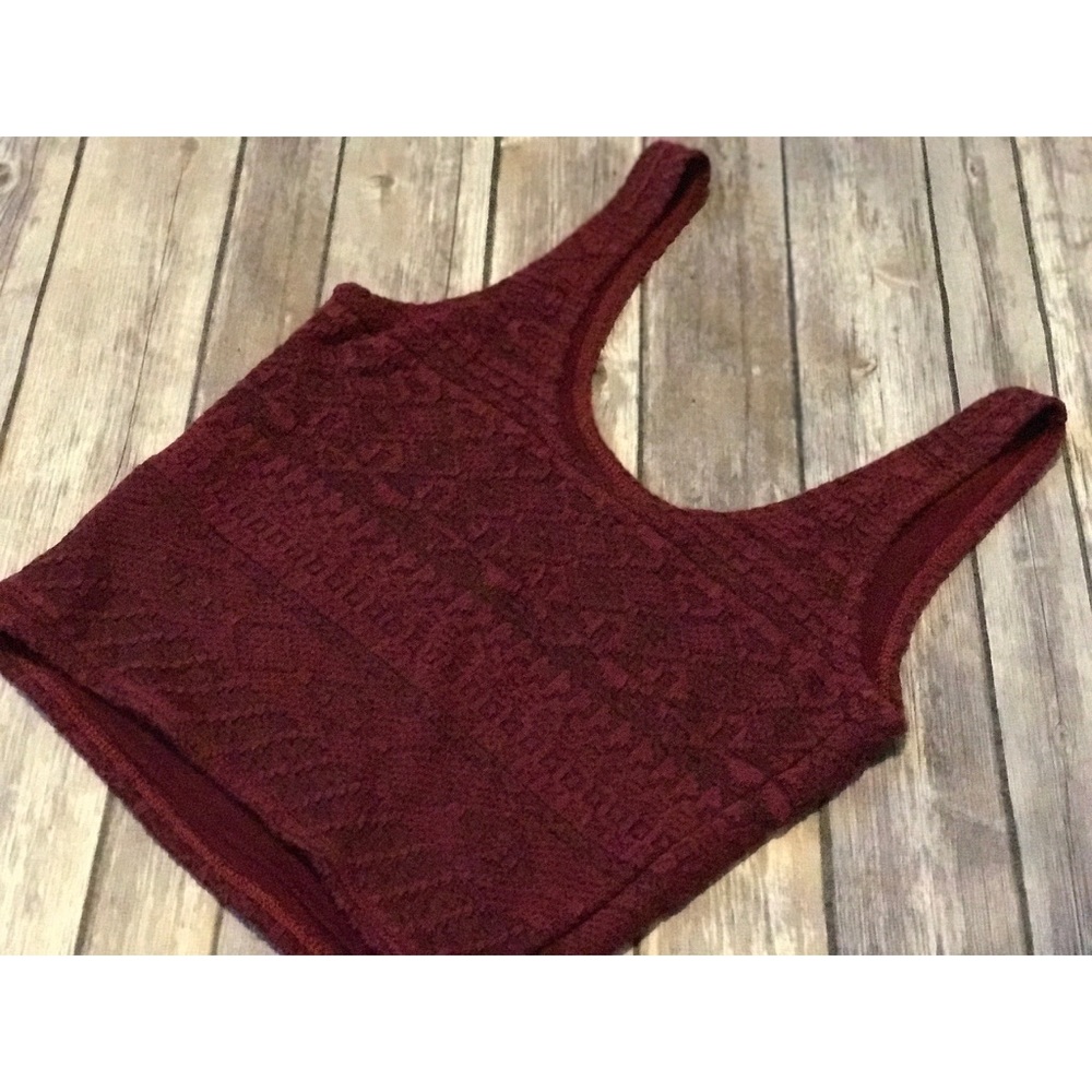 Hollister crop top!