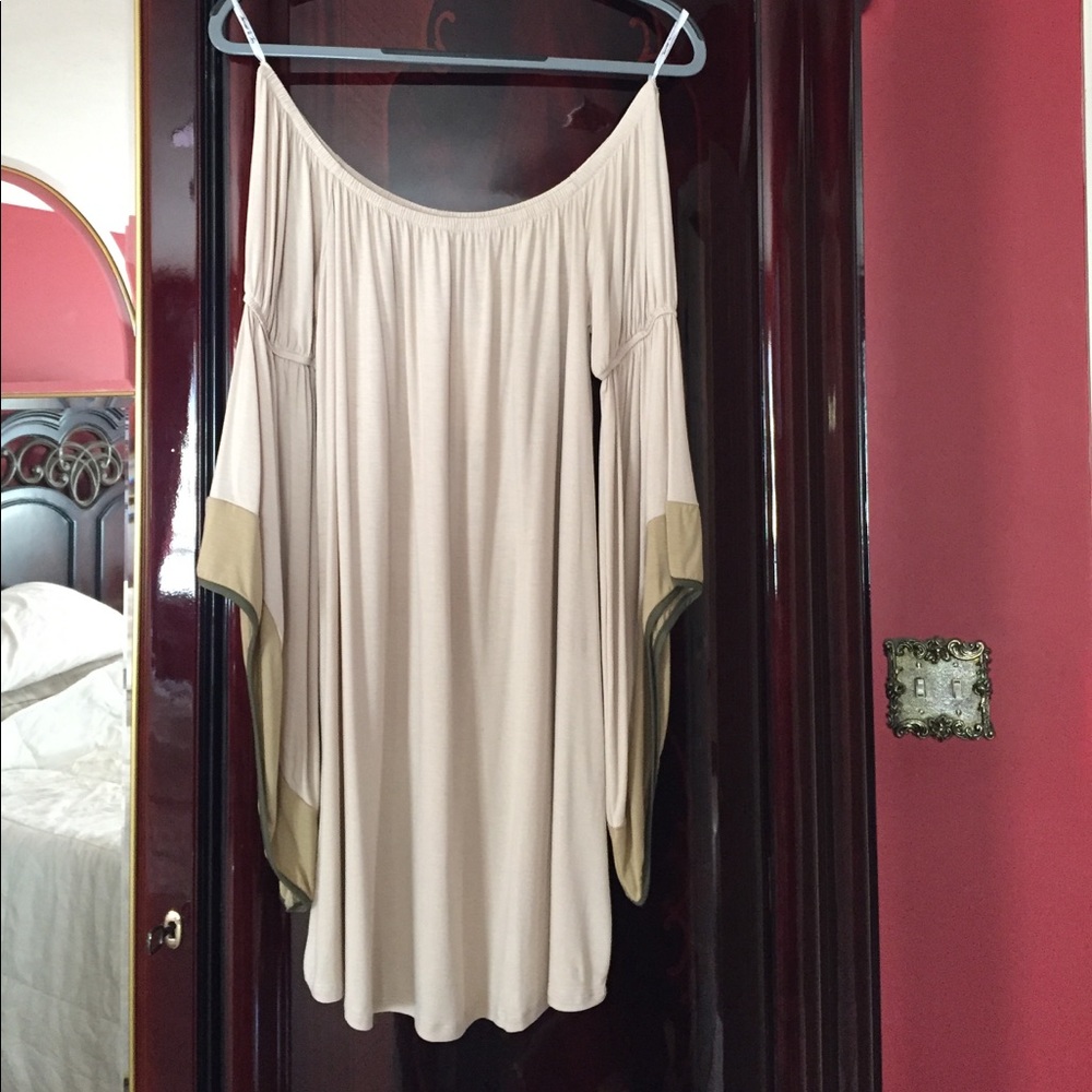 Stunning off the shoulder dress NWT