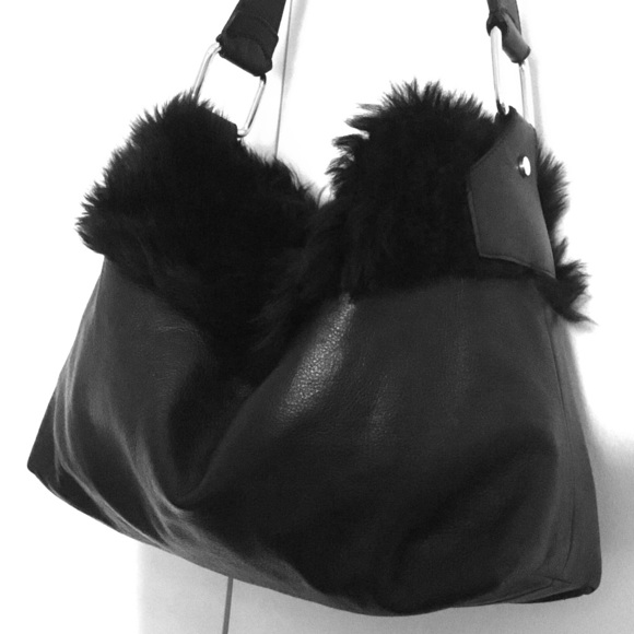 Falor Handbags - ✨HOST PICK! Falor Fur-Trim Bag