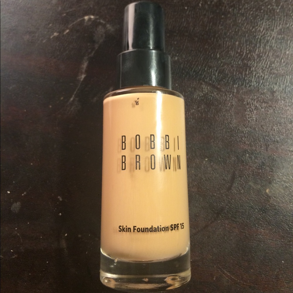 Bobbi Brown Foundation