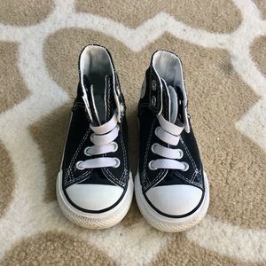 Boys converse! Excellent condition!