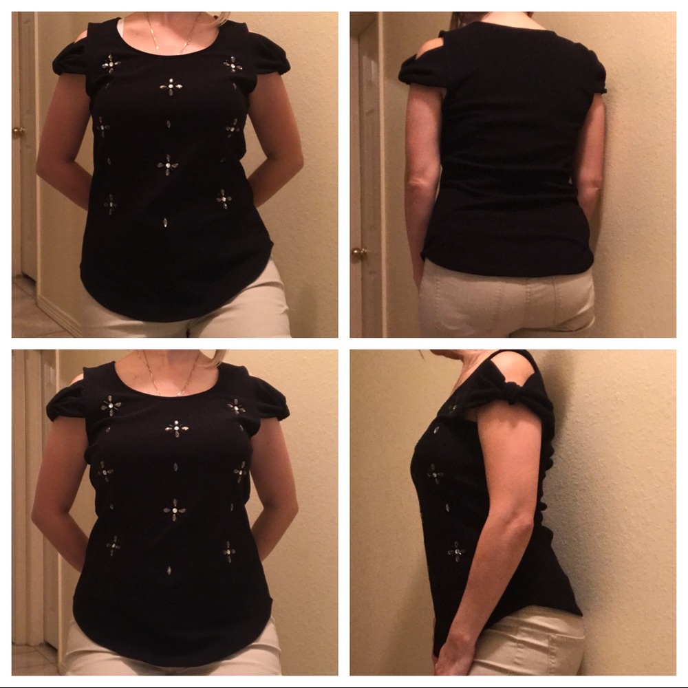 NWT blk embellished top