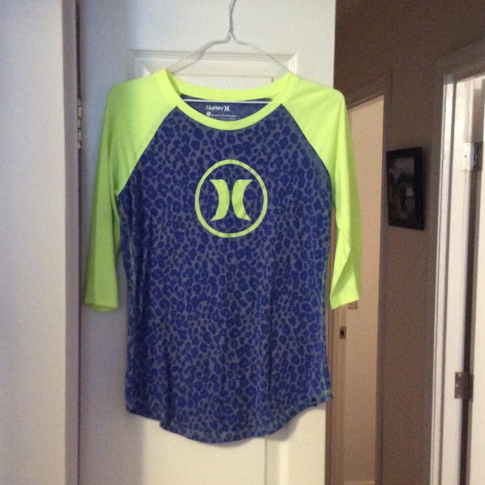 Hurley top