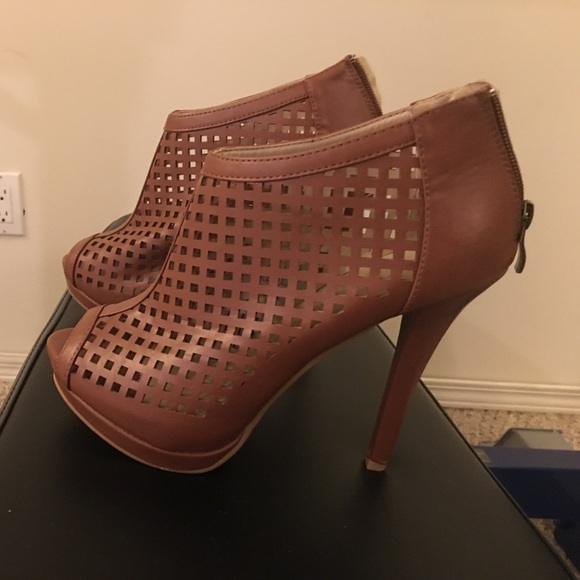 Charming Charlie high heels - Picture 1 of 4