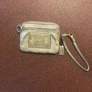 Coach Poppy wristlet